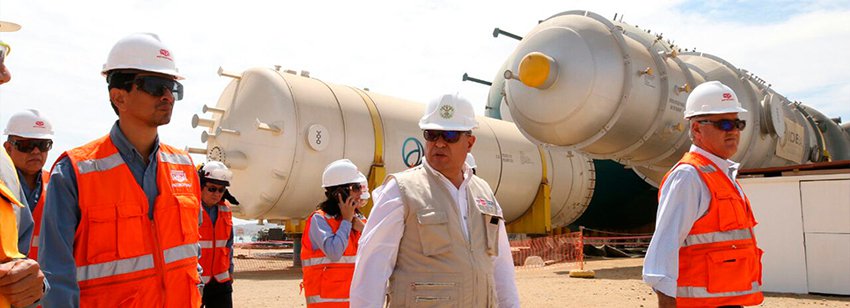 Ministro Tamayo inspeccionó avance de proceso de modernización de la Refinería de Talara