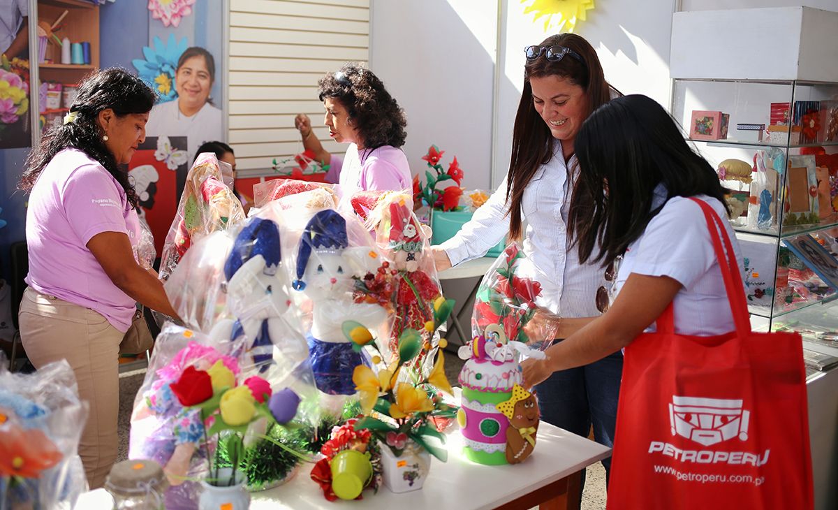 Talareñas muestran su talento en IV Feria de Emprendimiento
