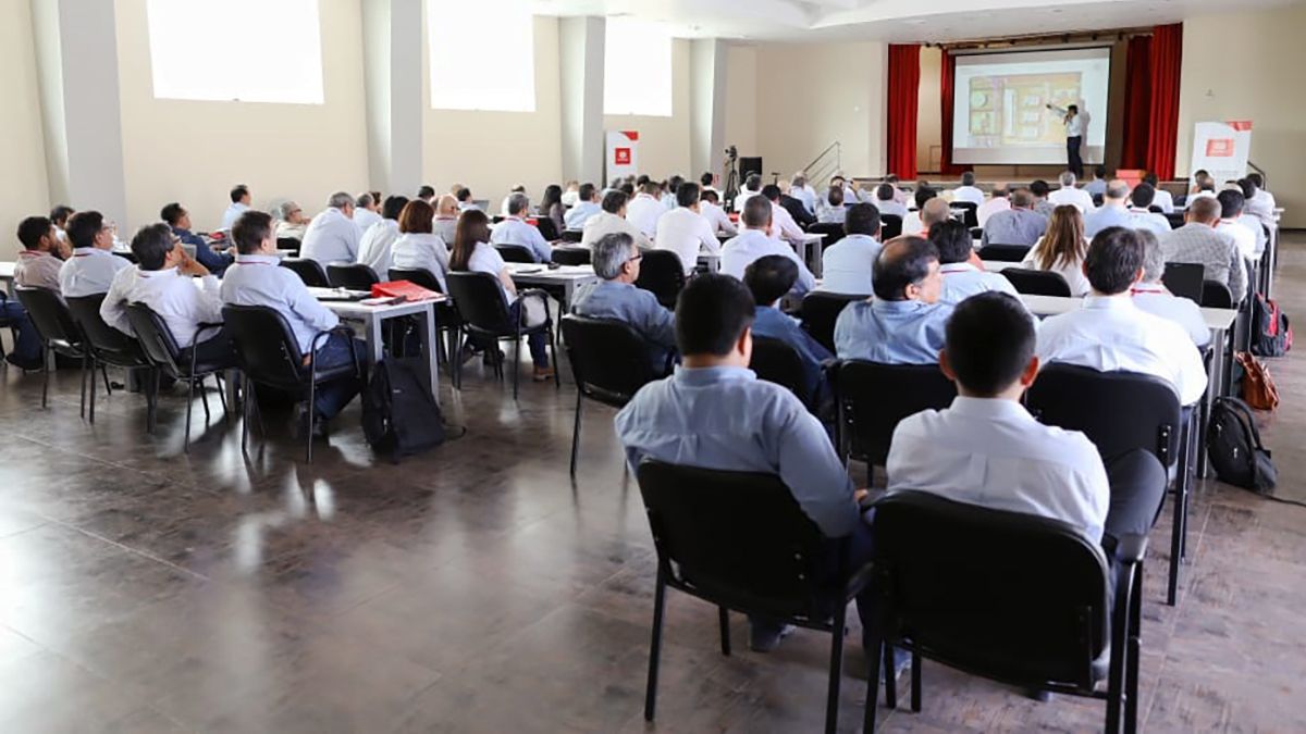 Cuarenta empresas participaron en I Reverse Roadshow PMRT